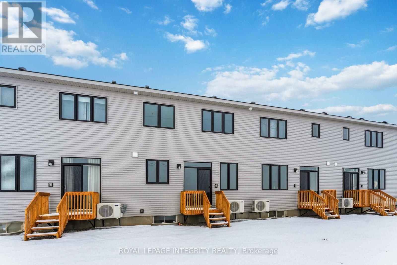 714 Fairline Row, Ottawa, ON - Outdoor With Exterior