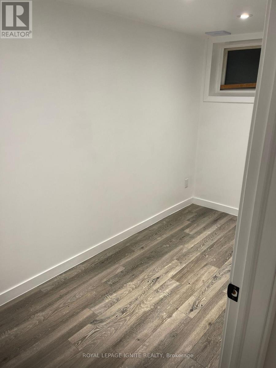 Bsmt - 102 Westcroft Drive, Toronto, ON - Indoor Photo Showing Other Room