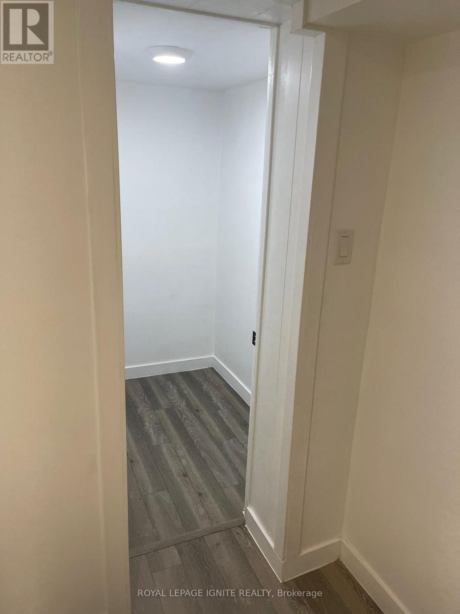 Bsmt - 102 Westcroft Drive, Toronto, ON - Indoor Photo Showing Other Room