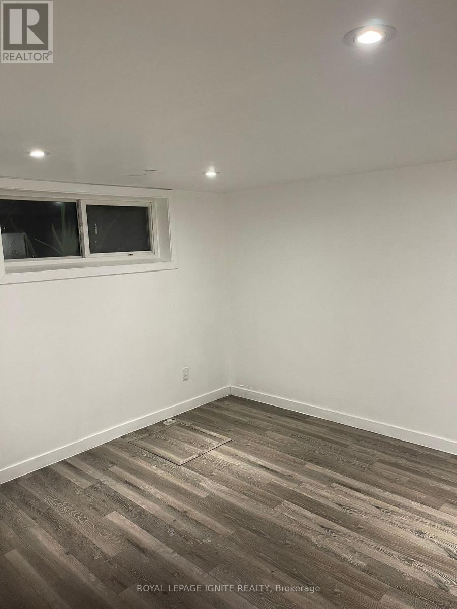 Bsmt - 102 Westcroft Drive, Toronto, ON - Indoor Photo Showing Other Room