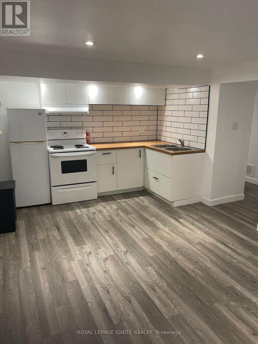 Bsmt - 102 Westcroft Drive, Toronto, ON - Indoor