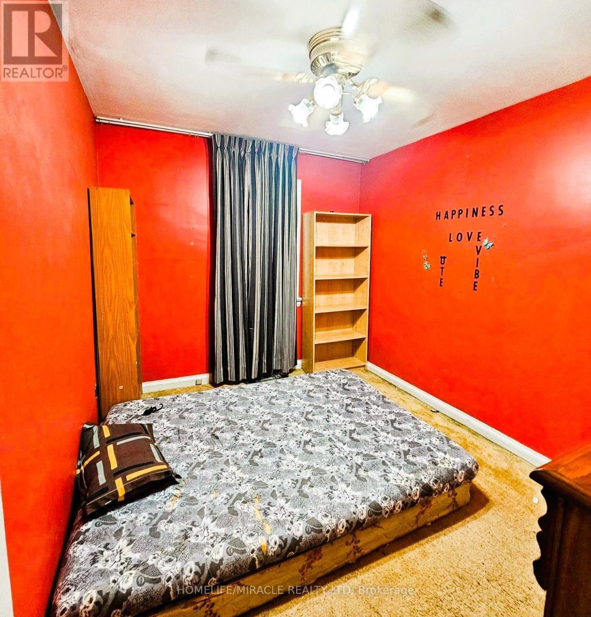 Main Room - 3 - 898 Kennedy Road, Toronto, ON - Indoor Photo Showing Bedroom