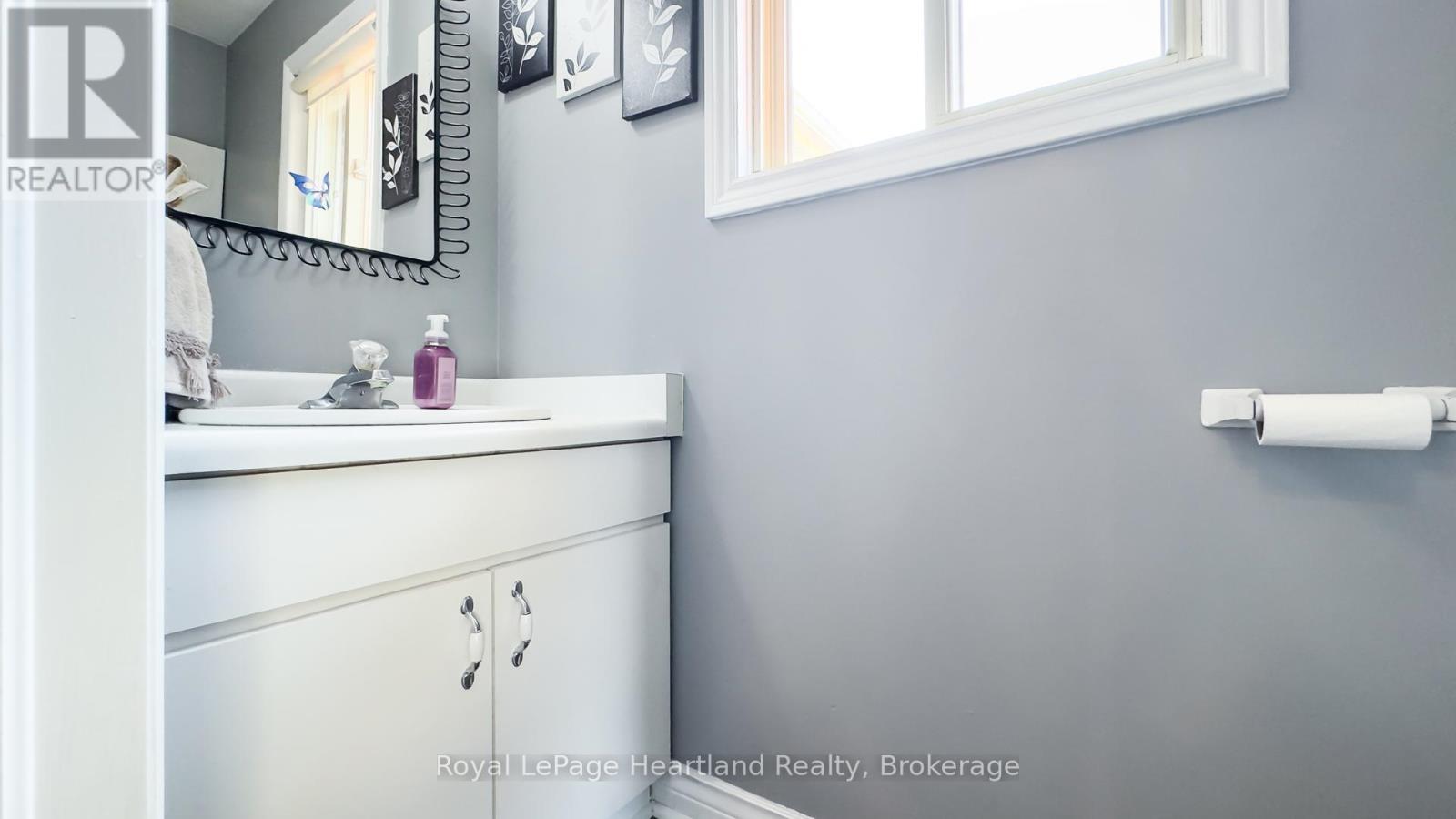 30 North Street, Huron East (Egmondville), ON - Indoor Photo Showing Bathroom