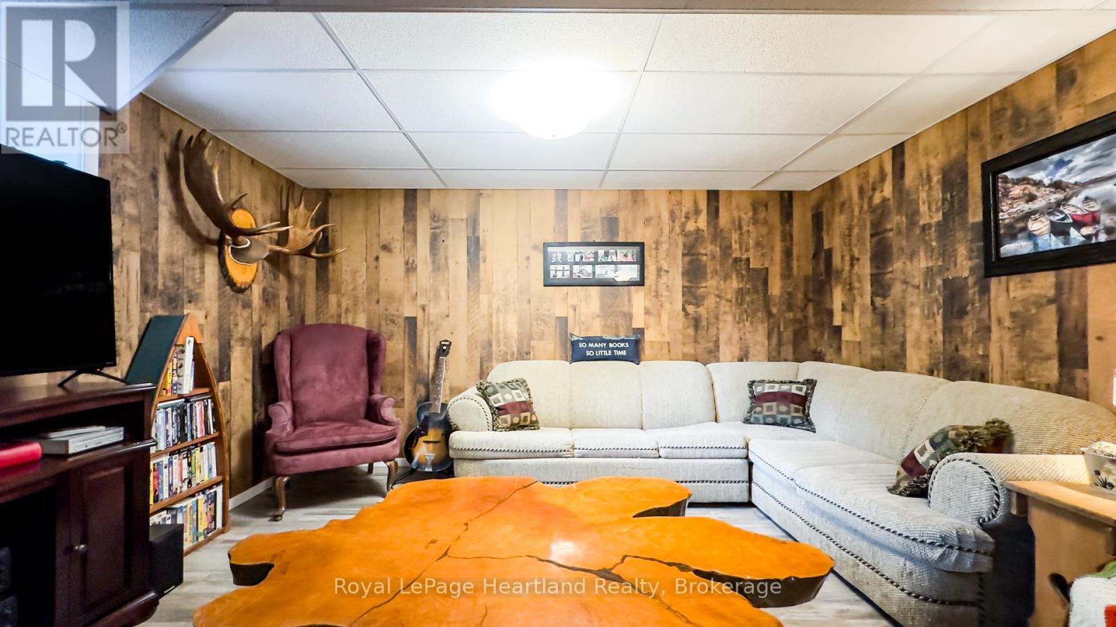 30 North Street, Huron East (Egmondville), ON - Indoor