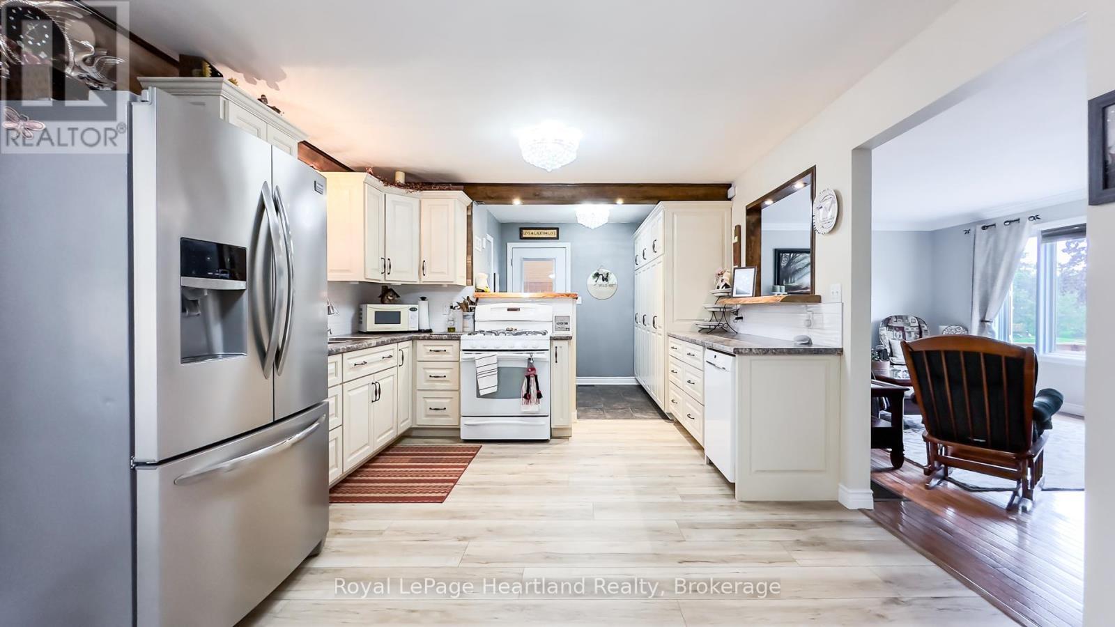 30 North Street, Huron East (Egmondville), ON - Indoor Photo Showing Kitchen