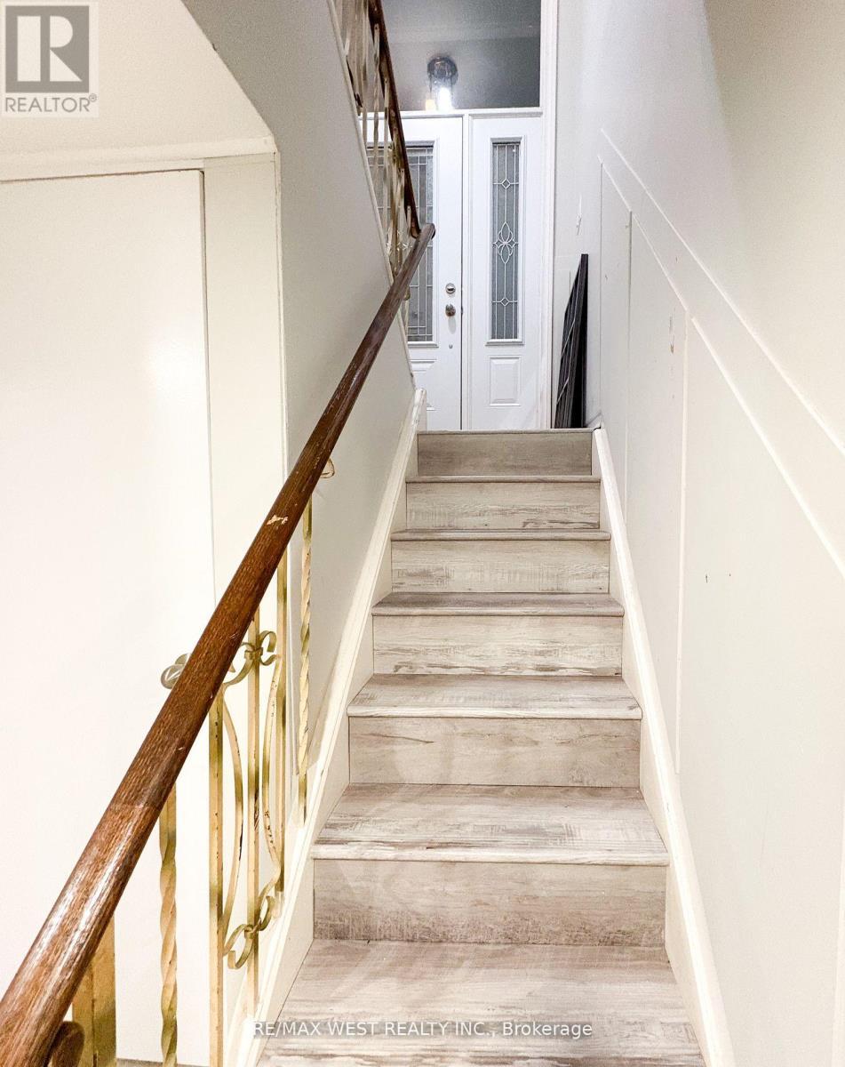 Bsmt - 5 Arlstan Drive, Toronto, ON - Indoor Photo Showing Other Room