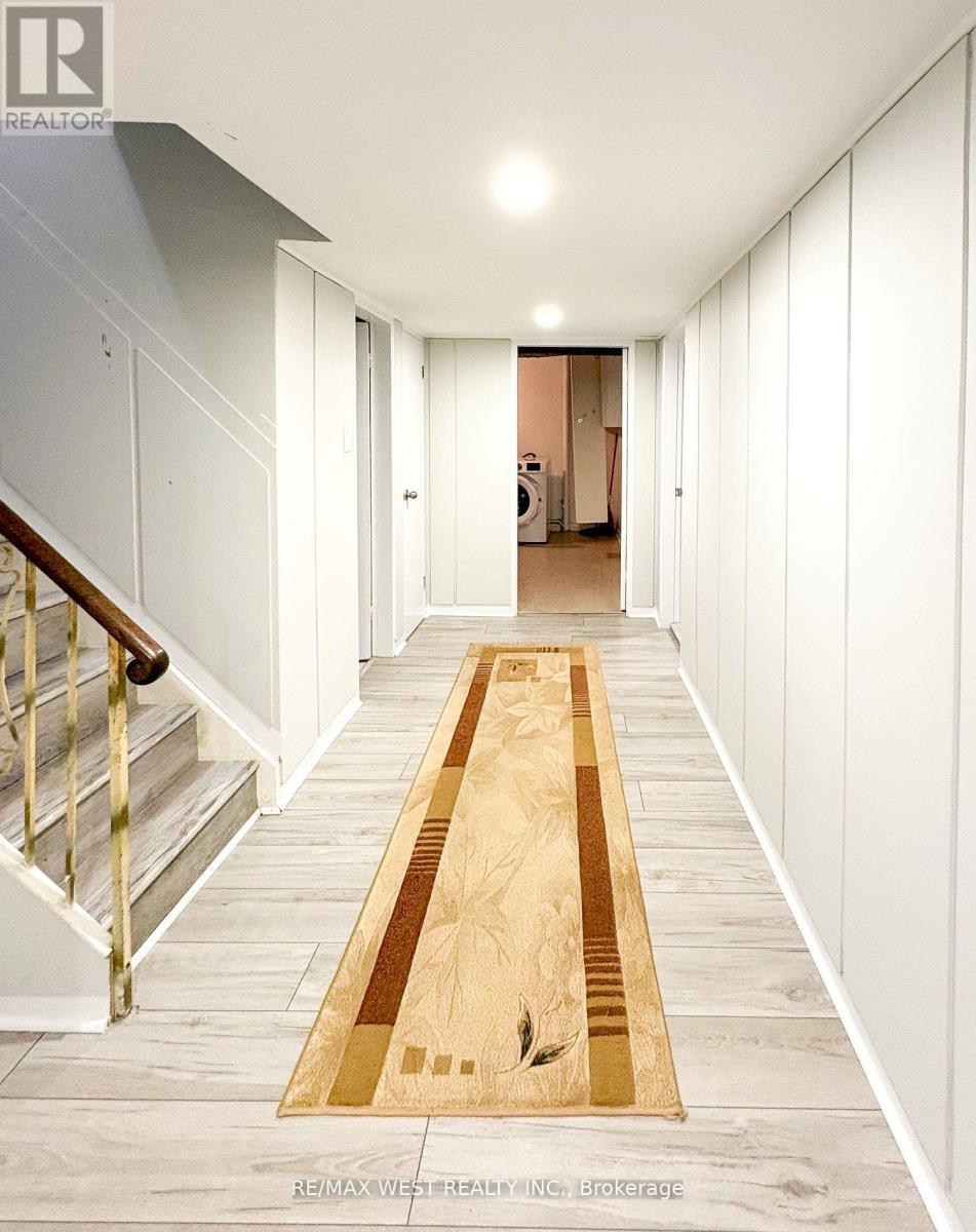 Bsmt - 5 Arlstan Drive, Toronto, ON - Indoor Photo Showing Other Room