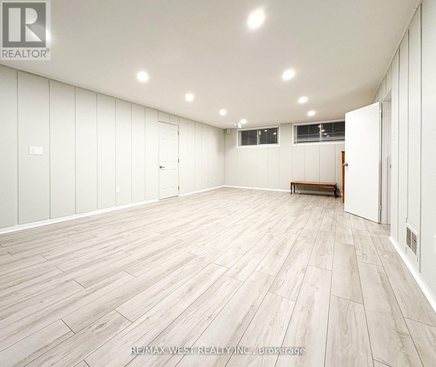 Bsmt - 5 Arlstan Drive, Toronto, ON - Indoor Photo Showing Other Room