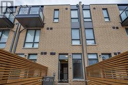 28 TURTLE ISLAND ROAD Toronto, ON M6A 2M5