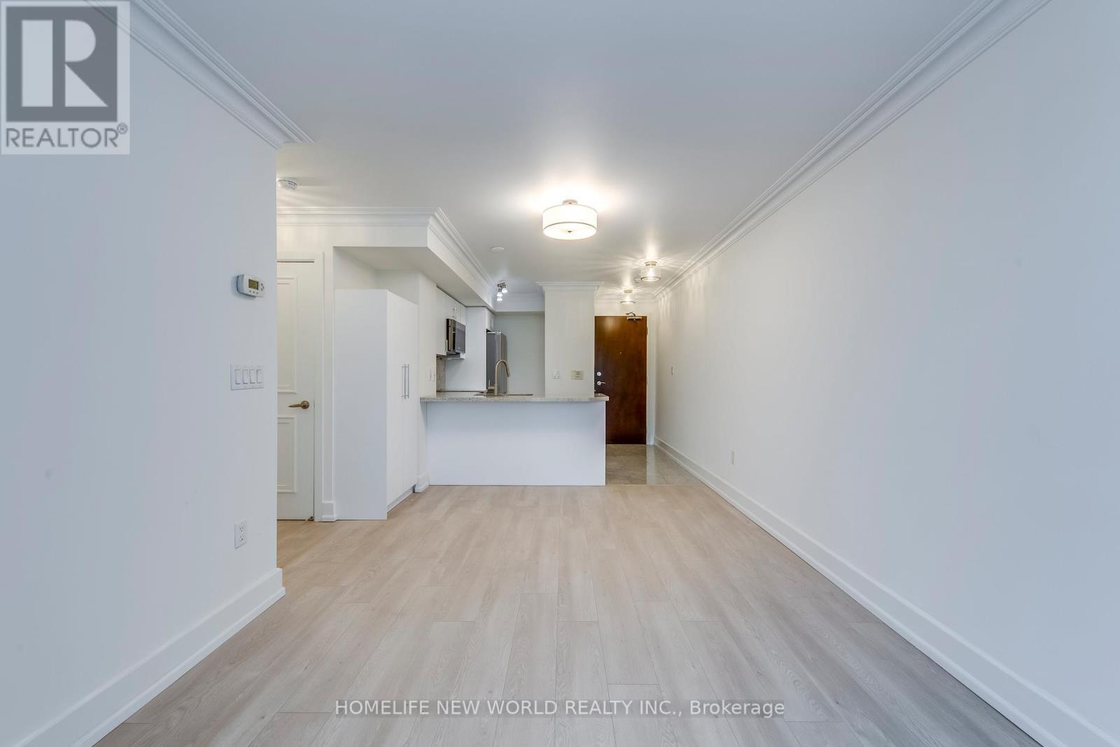 531 - 650 Sheppard Avenue E, Toronto, ON - Indoor Photo Showing Other Room