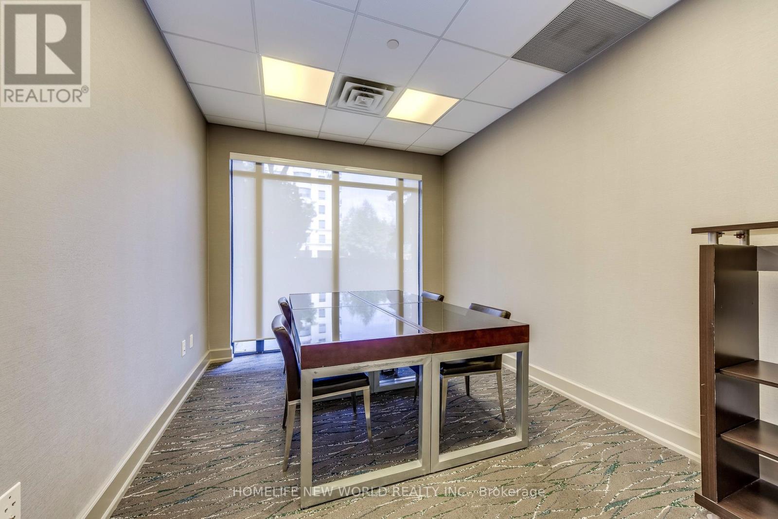 531 - 650 Sheppard Avenue E, Toronto, ON - Indoor