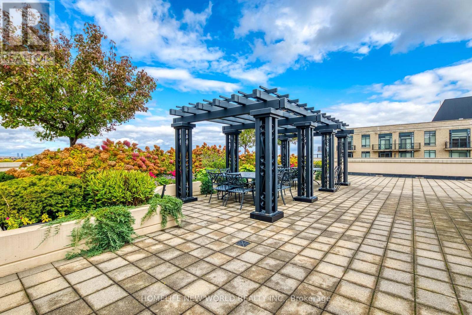 531 - 650 Sheppard Avenue E, Toronto, ON - Outdoor