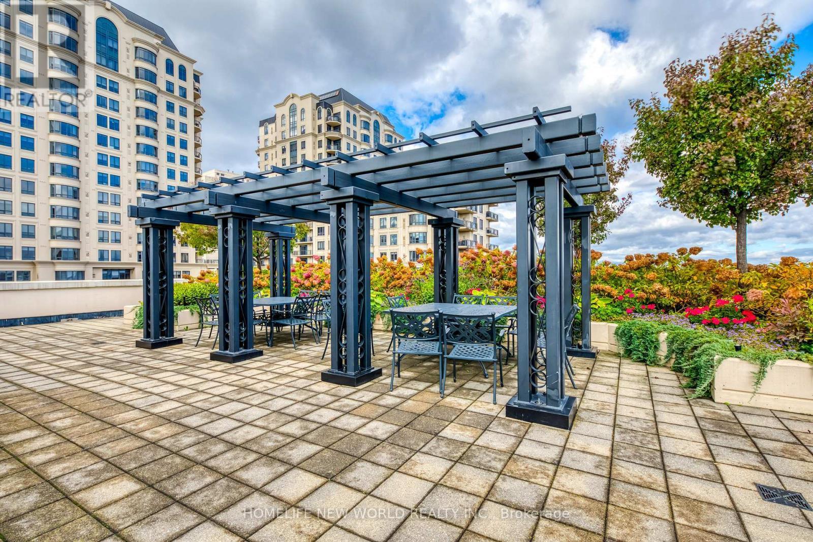 531 - 650 Sheppard Avenue E, Toronto, ON - Outdoor