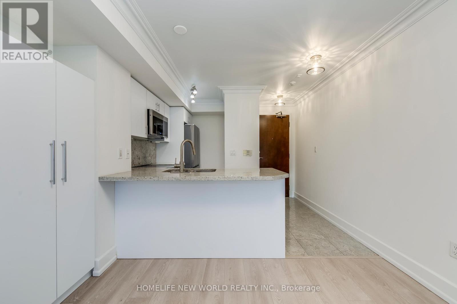 531 - 650 Sheppard Avenue E, Toronto, ON - Indoor Photo Showing Other Room