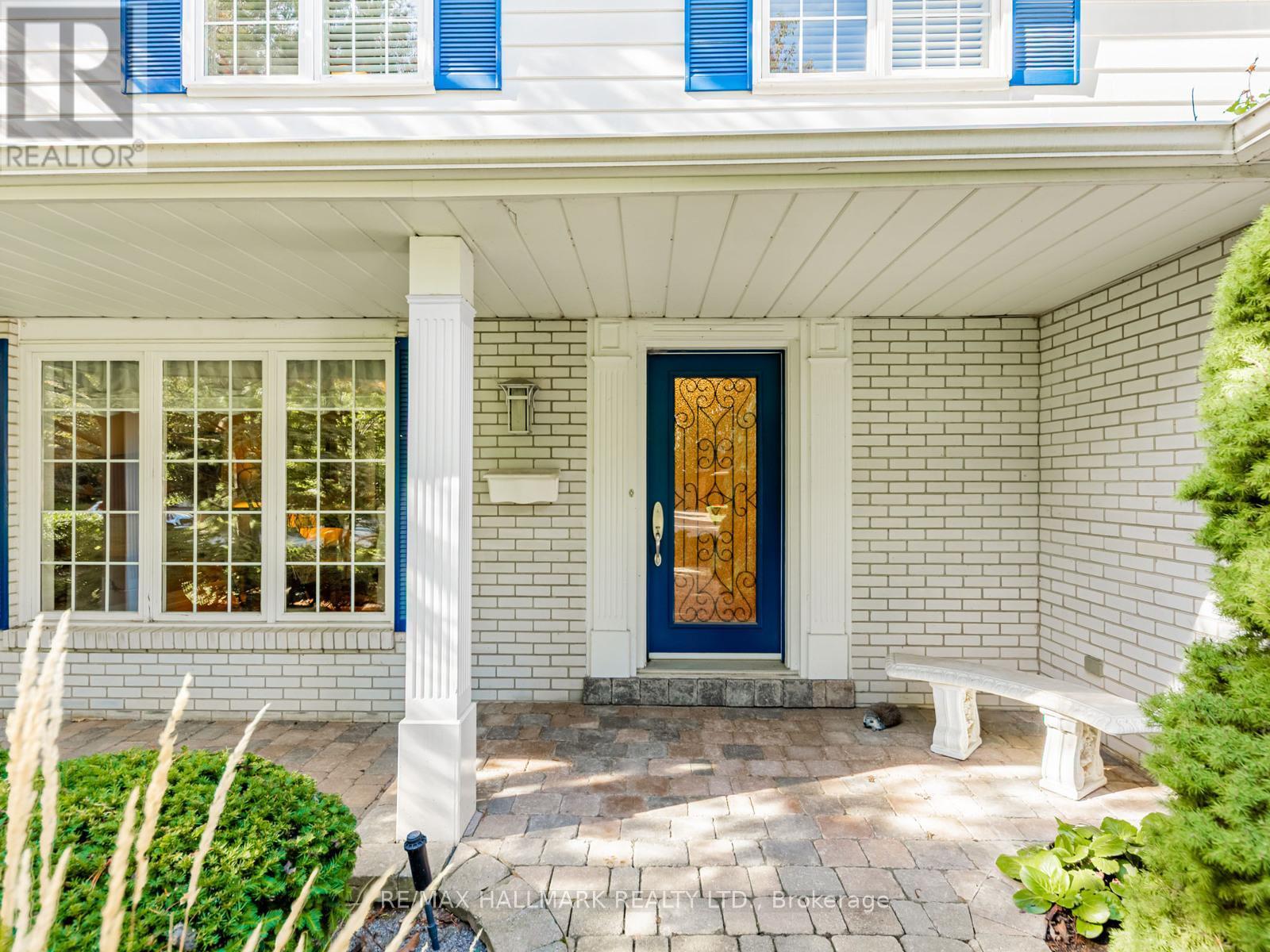 Welcoming front entrance - 88 Ames Circle, Toronto, ON - Outdoor