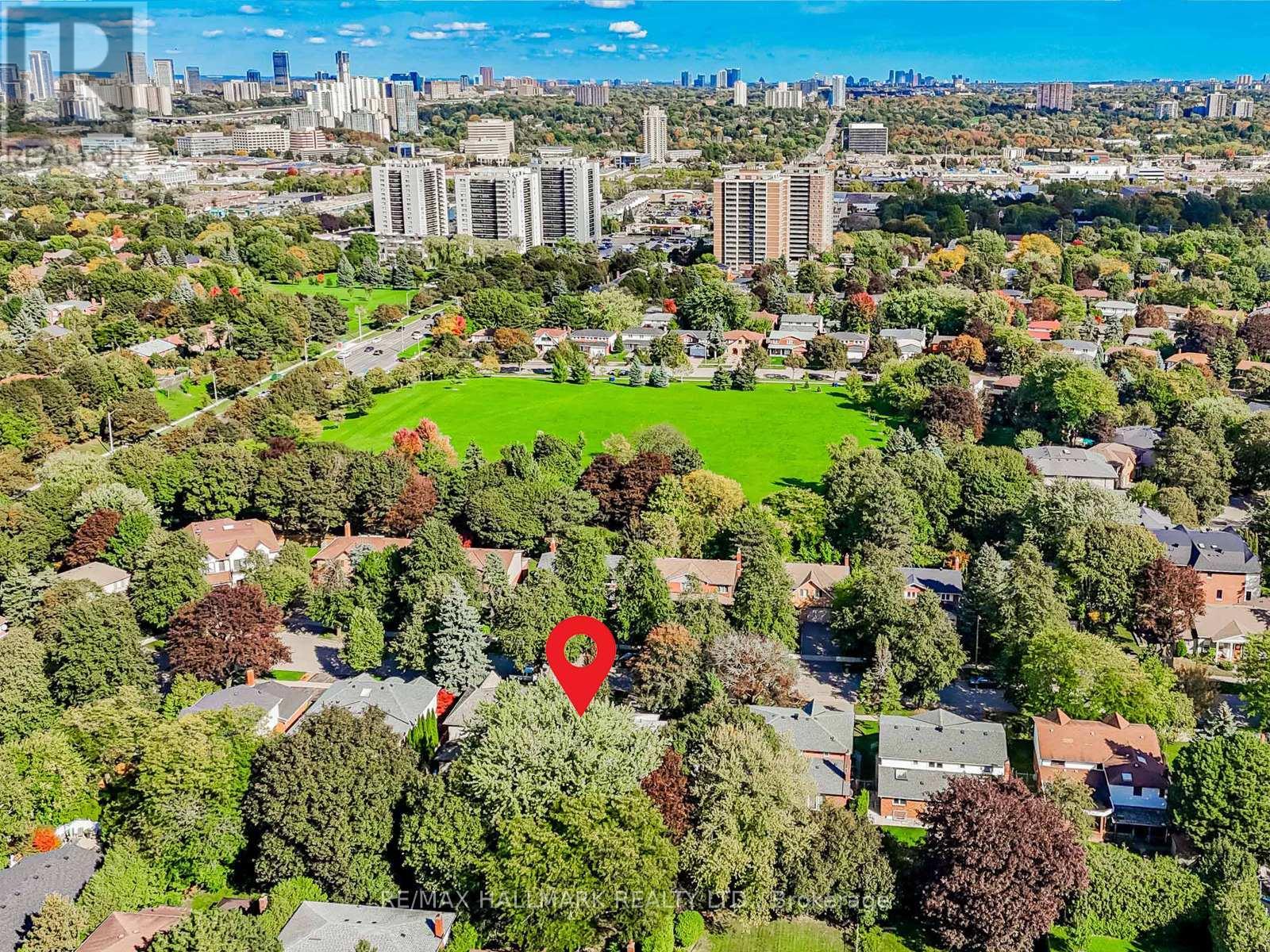 York Mills and Leslie - 88 Ames Circle, Toronto, ON - Outdoor With View