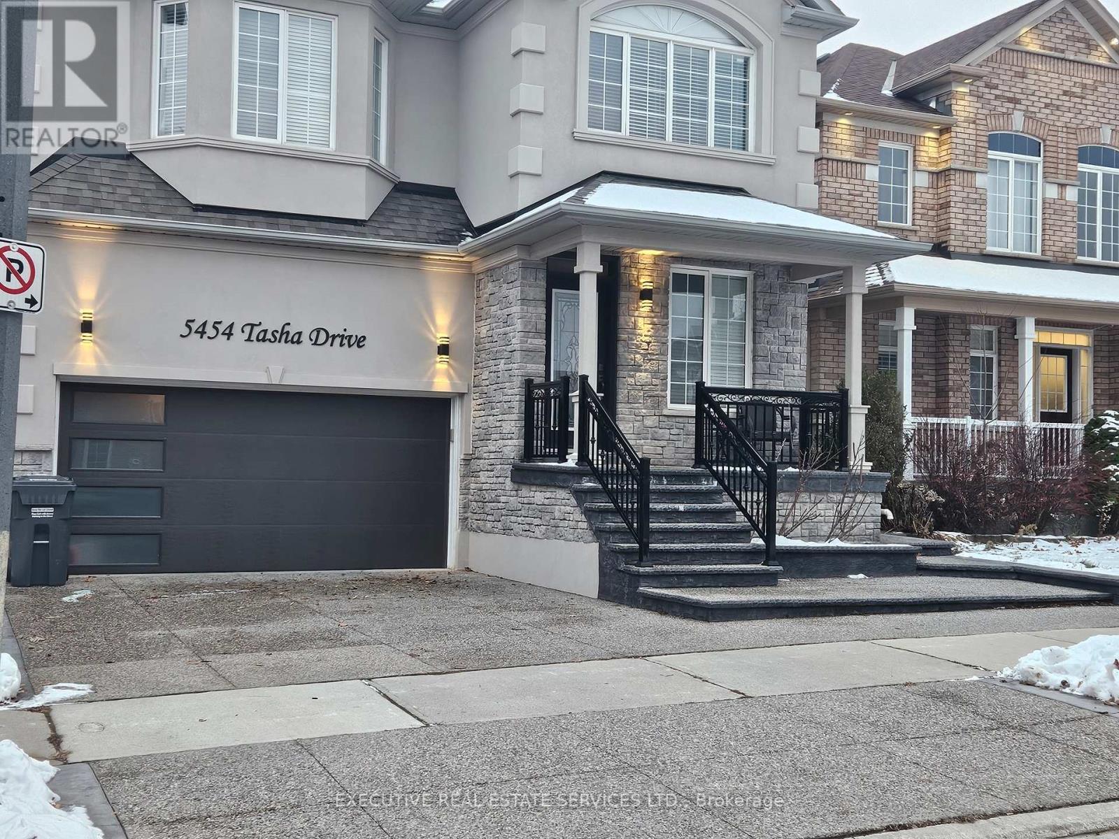 (Basement) - 5454 Tasha Drive, Mississauga, ON - Outdoor With Facade