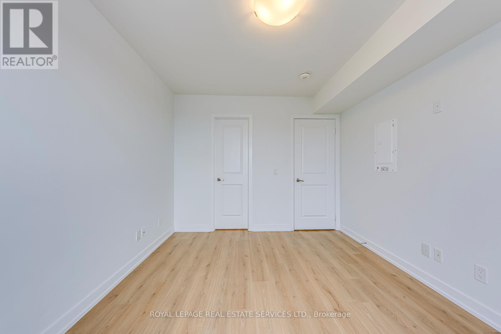 347 - 3066 Sixth Line, Oakville, ON - Indoor Photo Showing Other Room