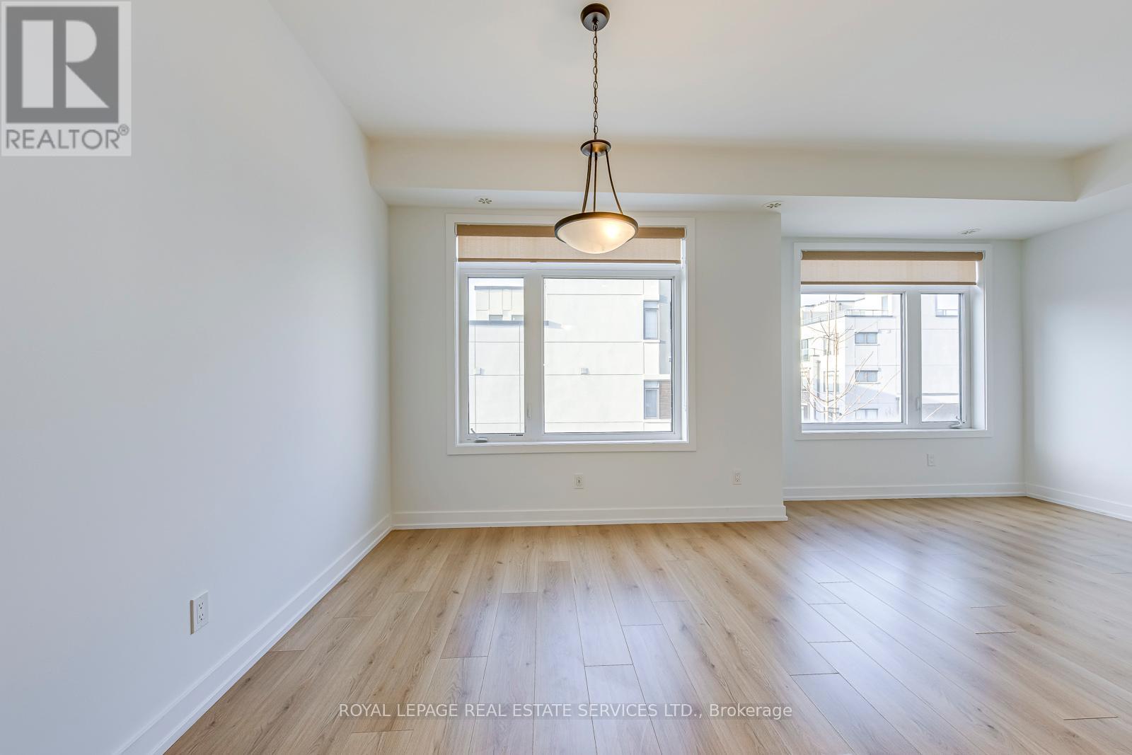 347 - 3066 Sixth Line, Oakville, ON - Indoor Photo Showing Other Room