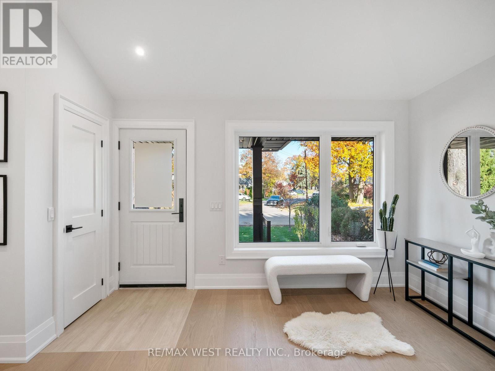 24 Appledale Road, Toronto, ON - Indoor