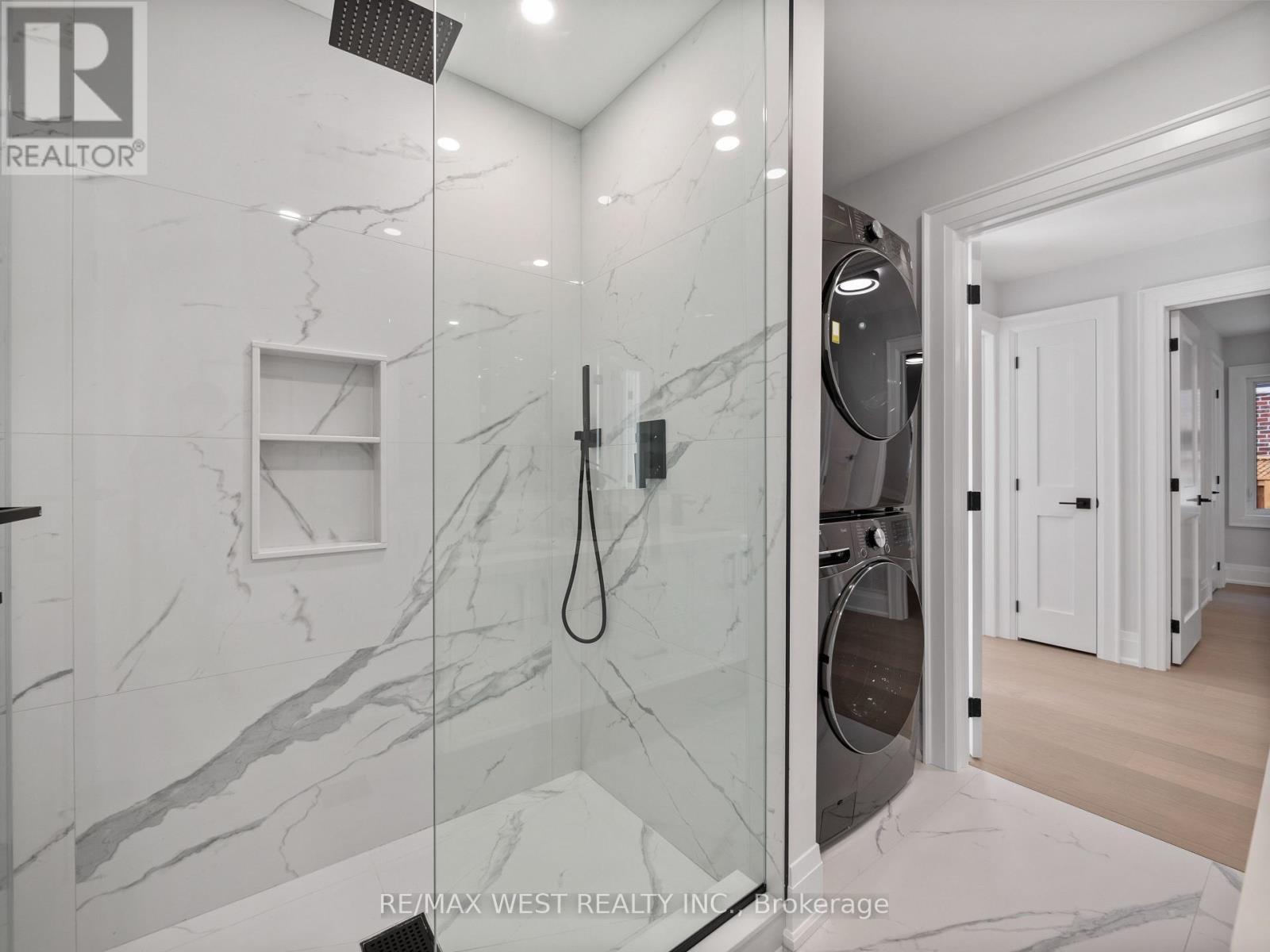 24 Appledale Road, Toronto, ON - Indoor Photo Showing Laundry Room