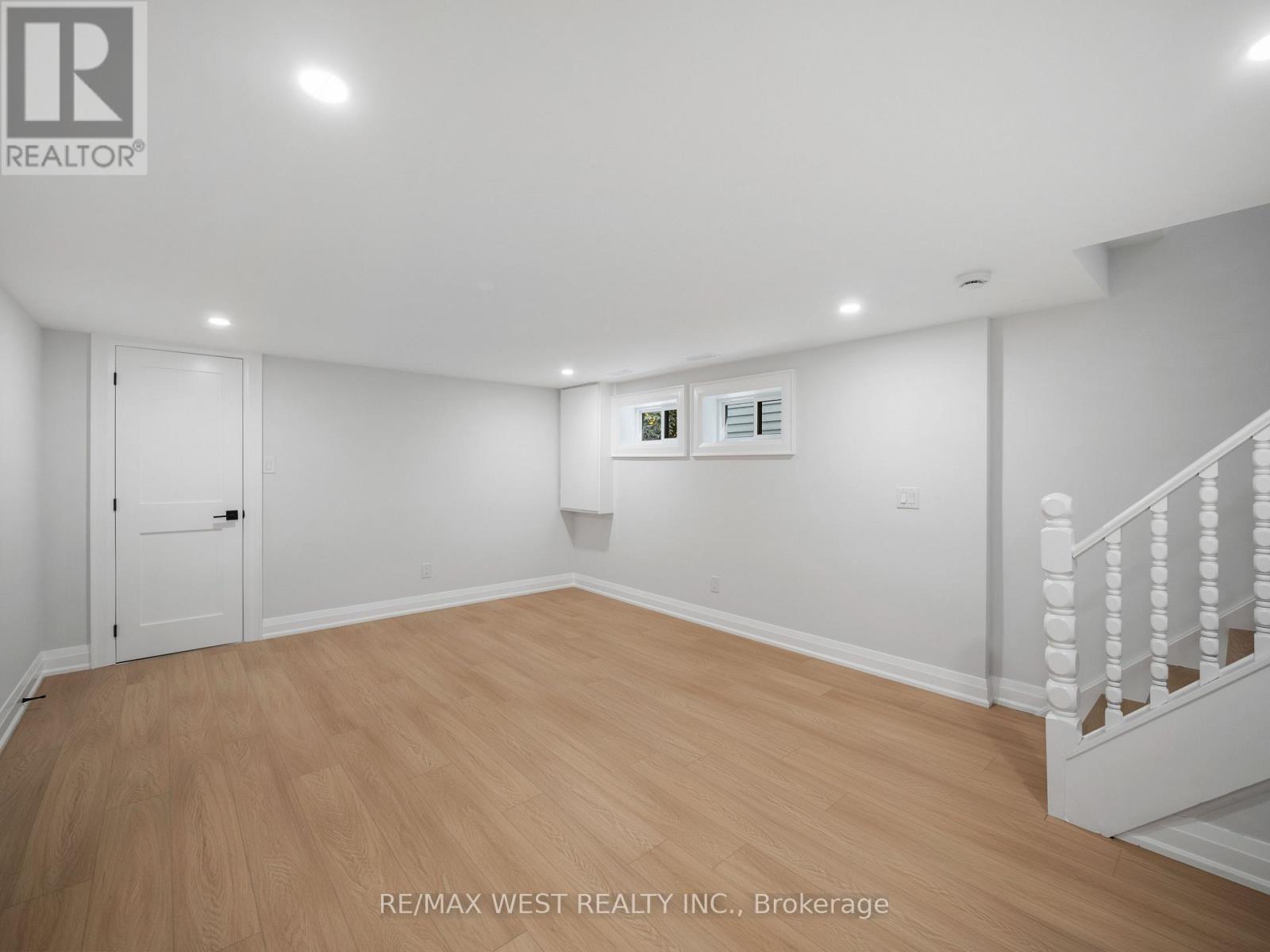 24 Appledale Road, Toronto, ON - Indoor