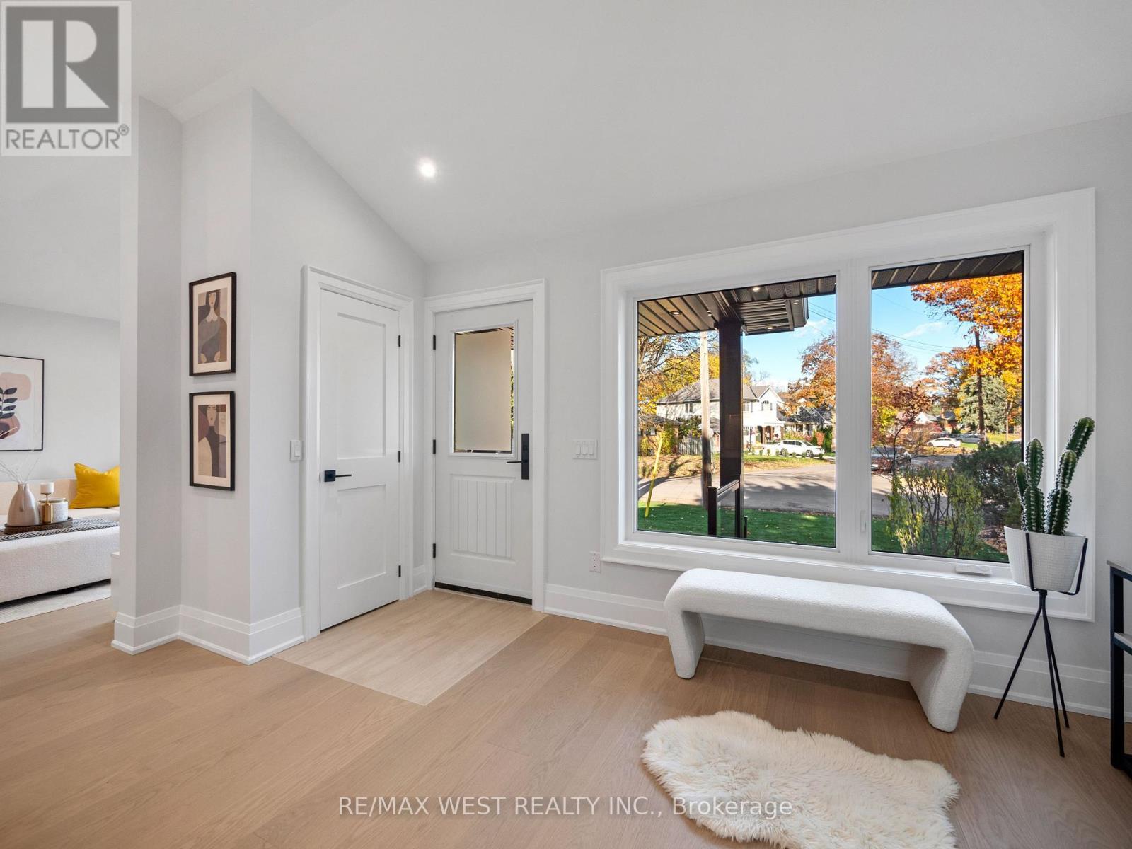 24 Appledale Road, Toronto, ON - Indoor