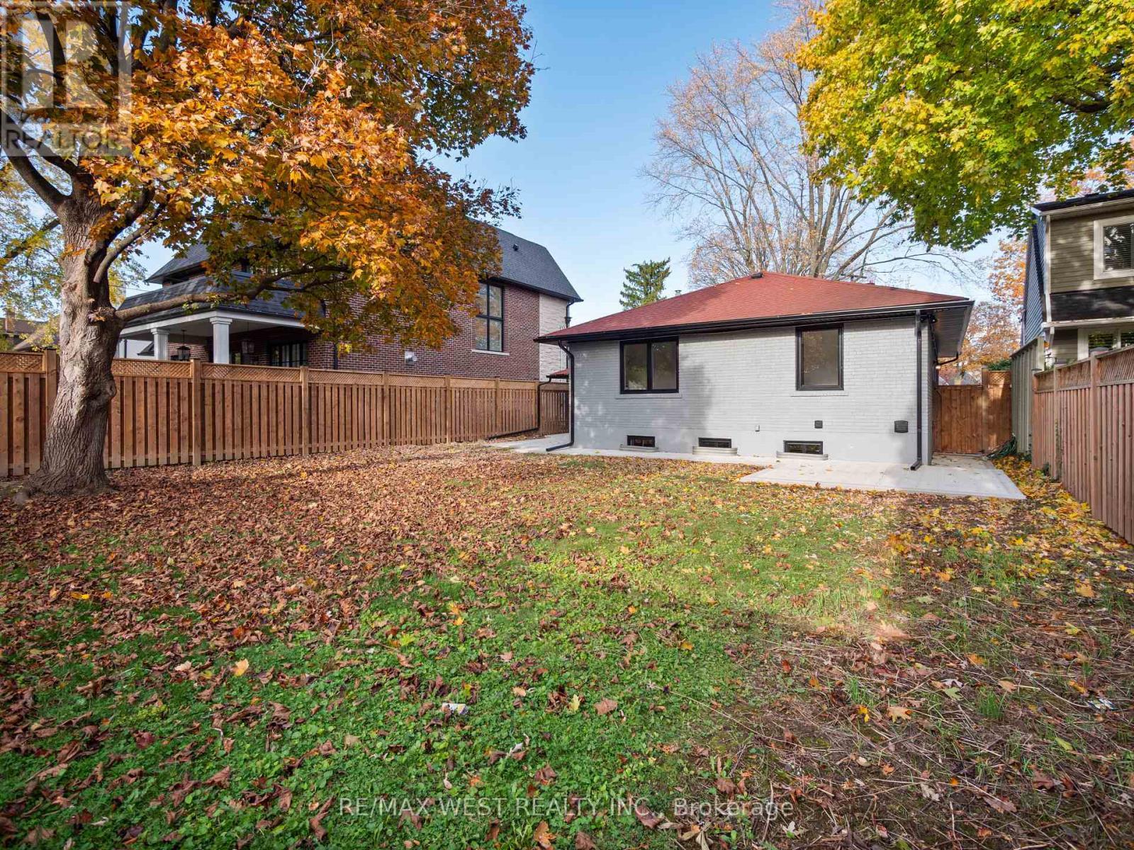 24 Appledale Road, Toronto, ON - Outdoor