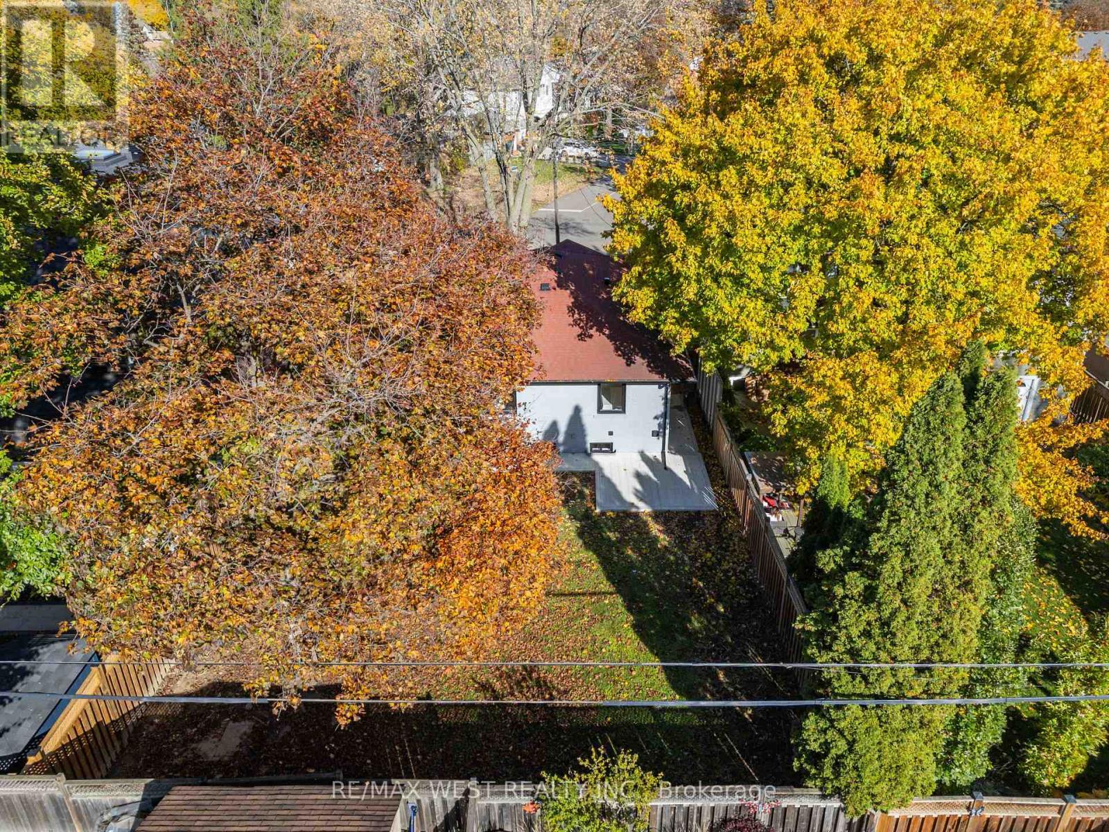 24 Appledale Road, Toronto, ON - Outdoor