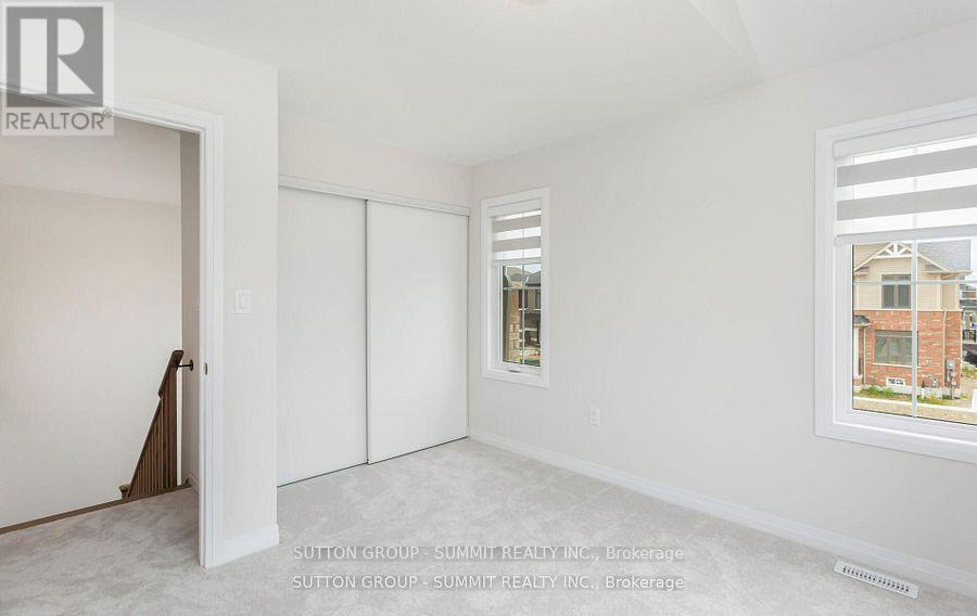 250 Newman Drive, Cambridge, ON - Indoor Photo Showing Other Room