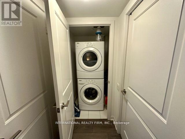 2111 - 5162 Yonge Street, Toronto, ON - Indoor Photo Showing Laundry Room
