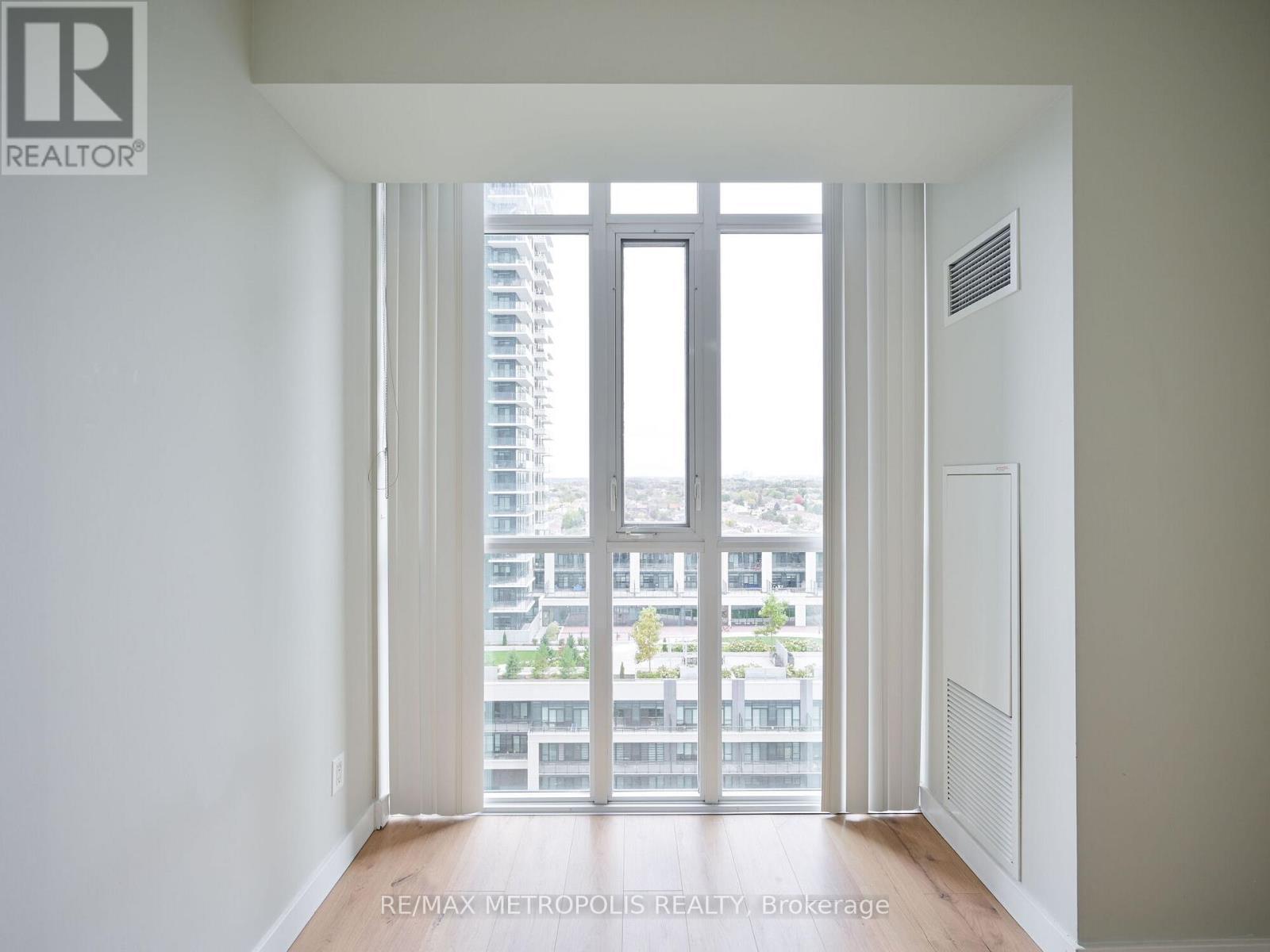 1004 - 4070 Confederation Parkway, Mississauga, ON - Indoor Photo Showing Other Room