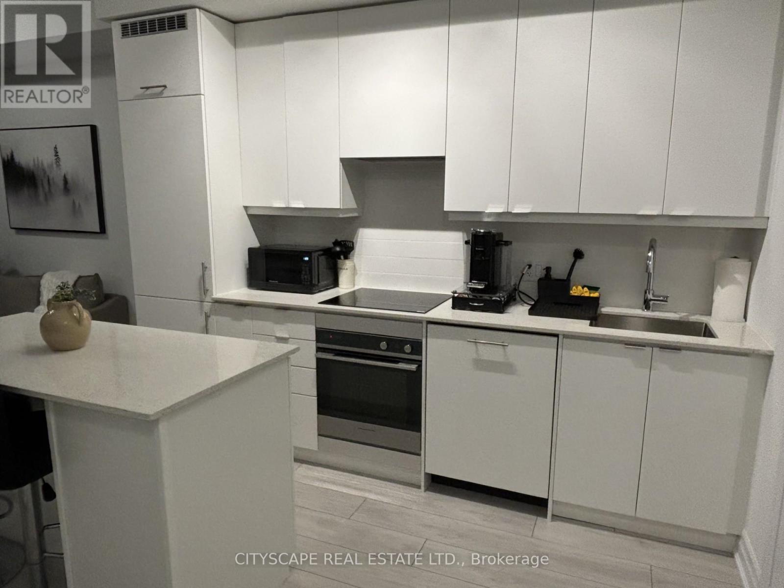 2307 - 30 Elm Drive, Mississauga, ON - Indoor Photo Showing Kitchen