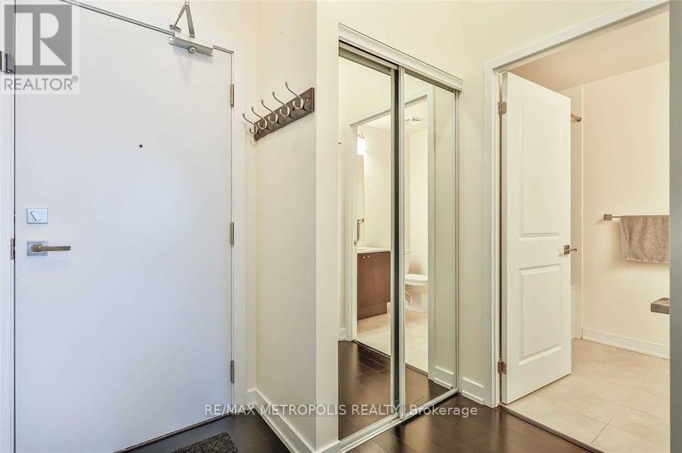 215 - 4011 Brickstone Mews, Mississauga, ON - Indoor Photo Showing Other Room