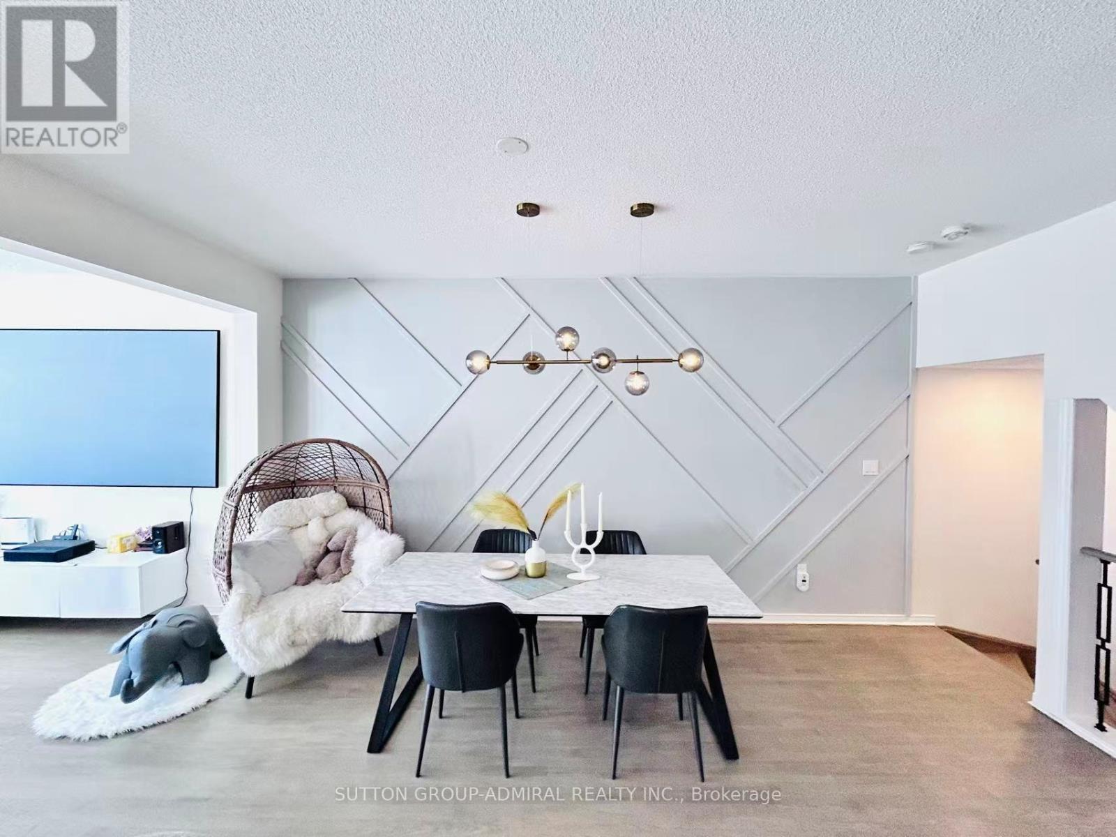 14 Mcgrath Avenue, Richmond Hill, ON - Indoor Photo Showing Dining Room