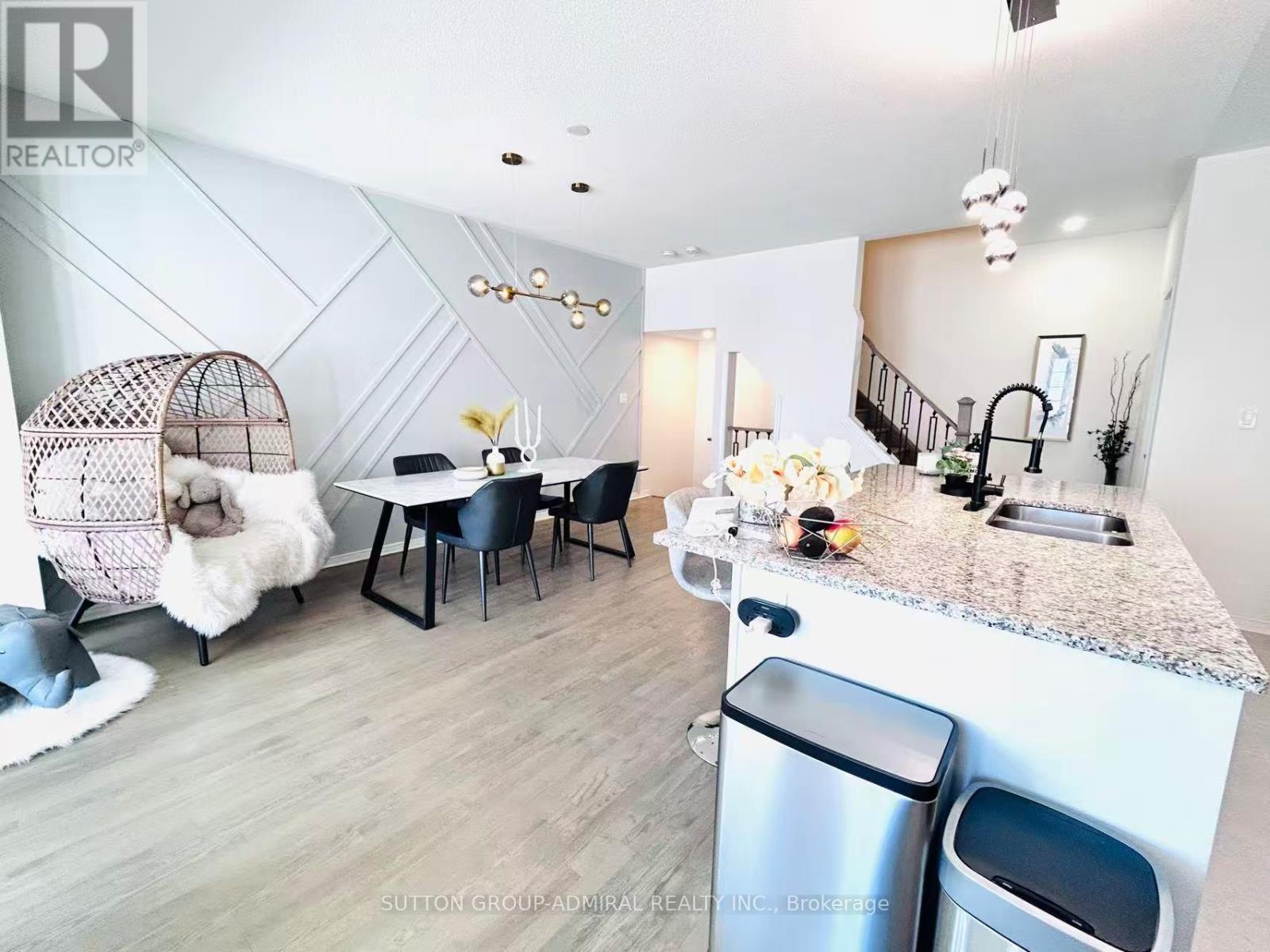 14 Mcgrath Avenue, Richmond Hill, ON - Indoor