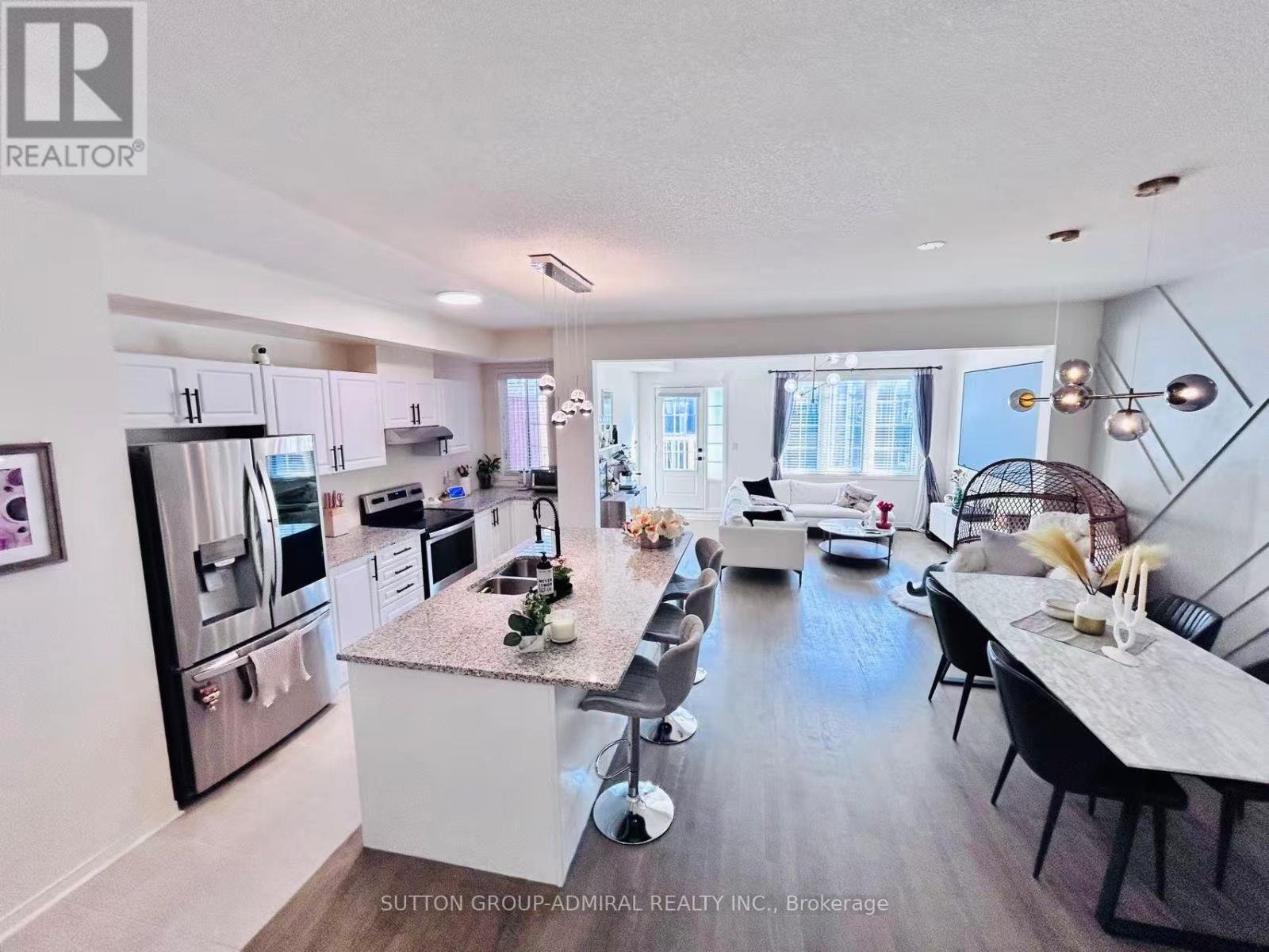 14 Mcgrath Avenue, Richmond Hill, ON - Indoor Photo Showing Other Room