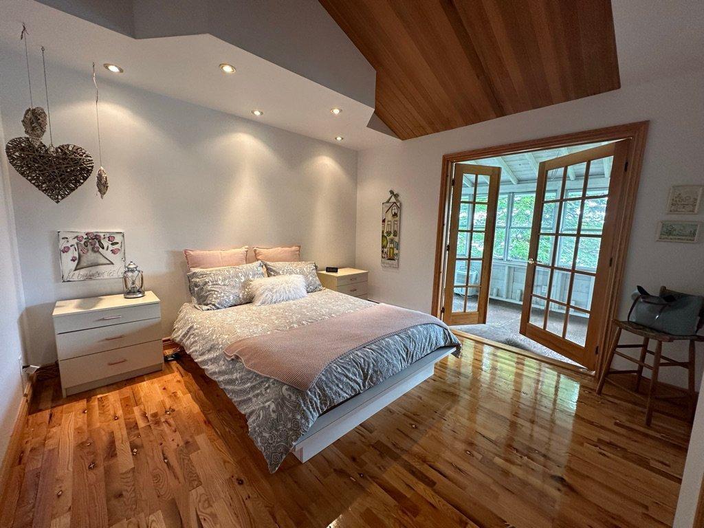 Chambre à coucher principale - 661 Ch. Du Lac-Connelly, Saint-Hippolyte, QC - Indoor Photo Showing Bedroom