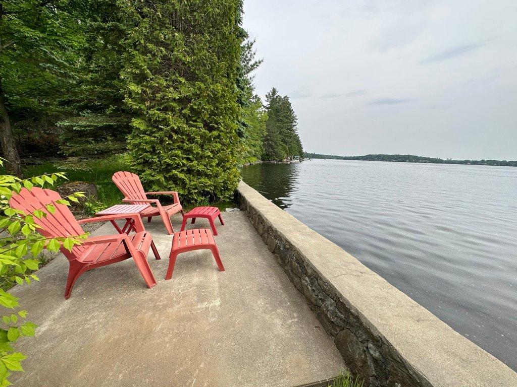 Vue sur l'eau - 661 Ch. Du Lac-Connelly, Saint-Hippolyte, QC - Outdoor With Body Of Water