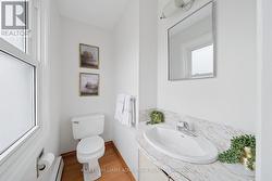 Ensuite bathroom -