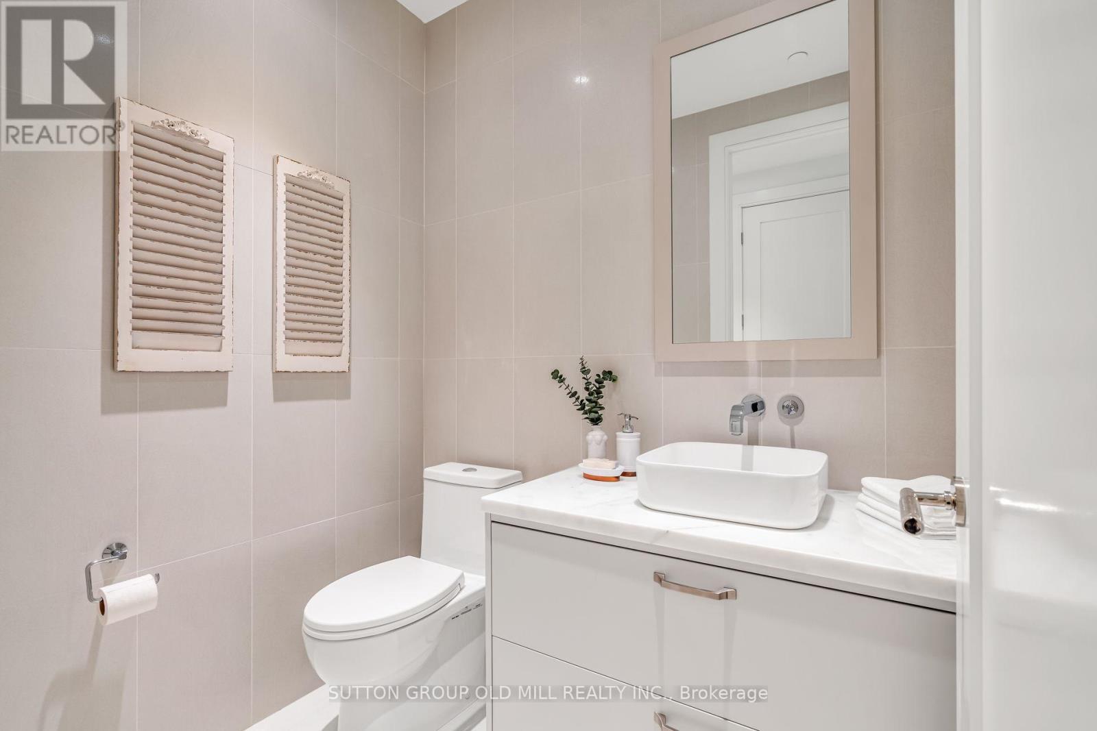 711 - 455 Wellington Street W, Toronto, ON - Indoor Photo Showing Bathroom