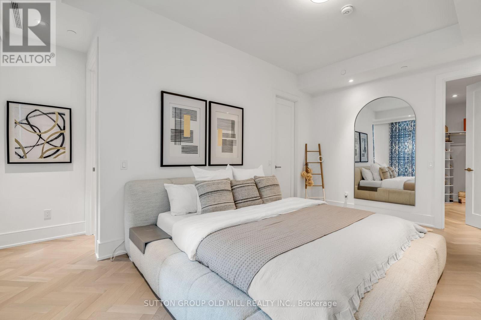 711 - 455 Wellington Street W, Toronto, ON - Indoor Photo Showing Bedroom