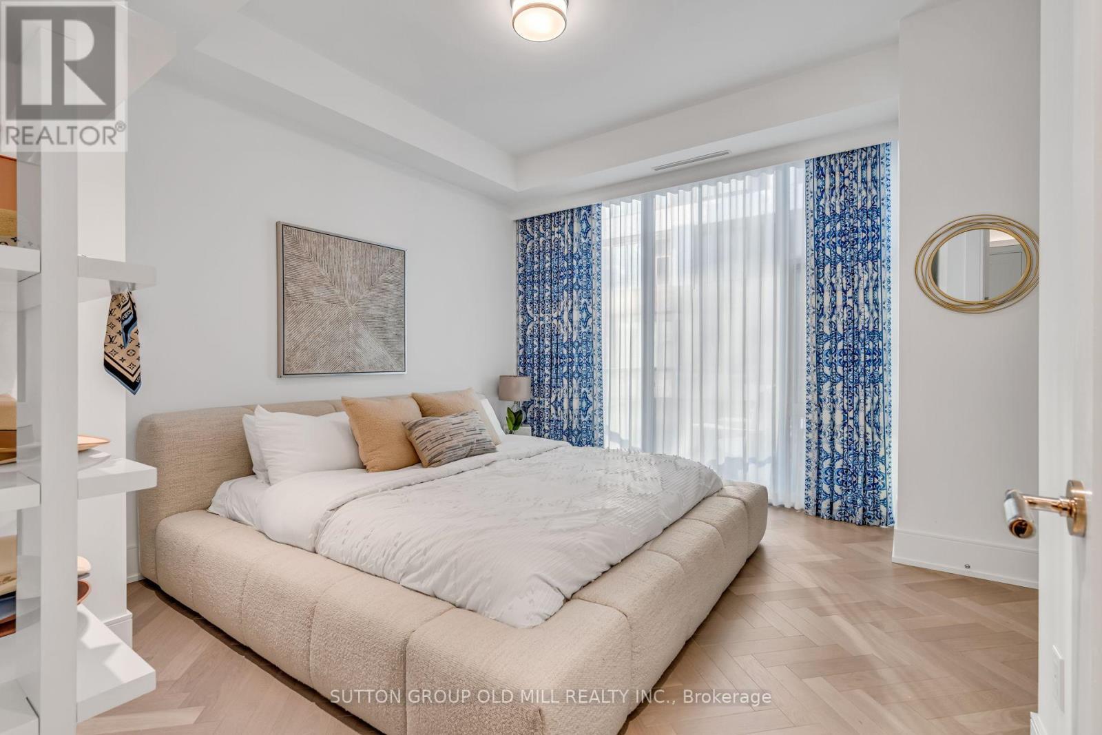 711 - 455 Wellington Street W, Toronto, ON - Indoor Photo Showing Bedroom