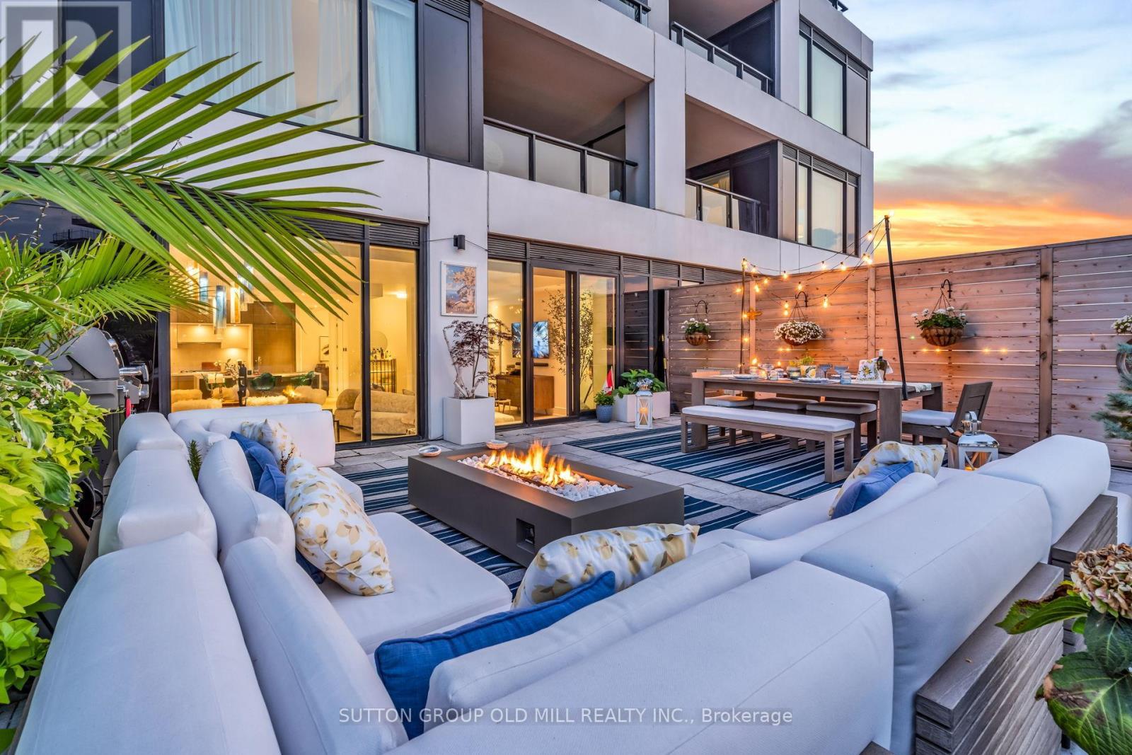 711 - 455 Wellington Street W, Toronto, ON - Outdoor With Balcony