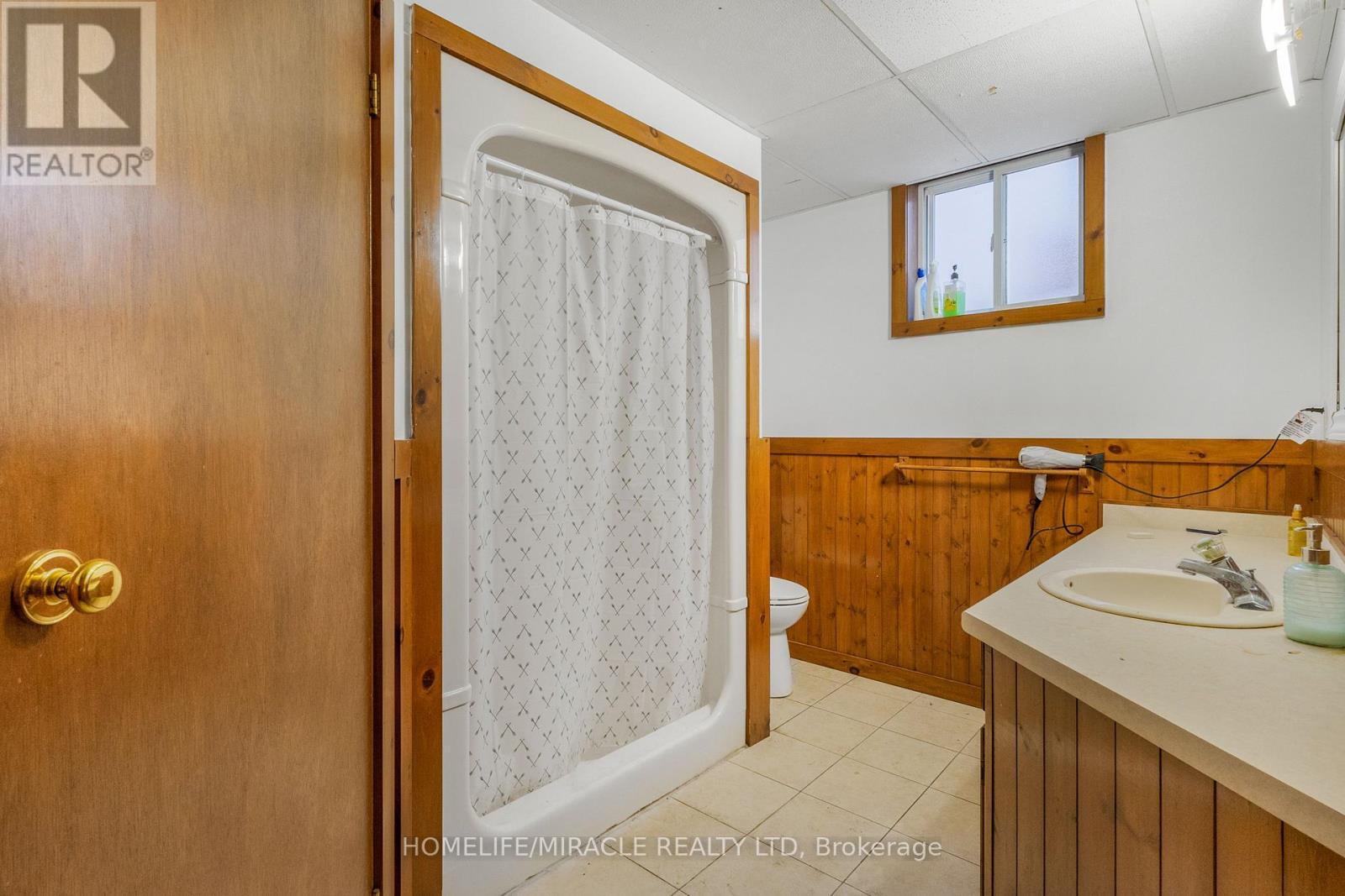 4 Eastwood Drive, Welland, ON - Indoor Photo Showing Bathroom