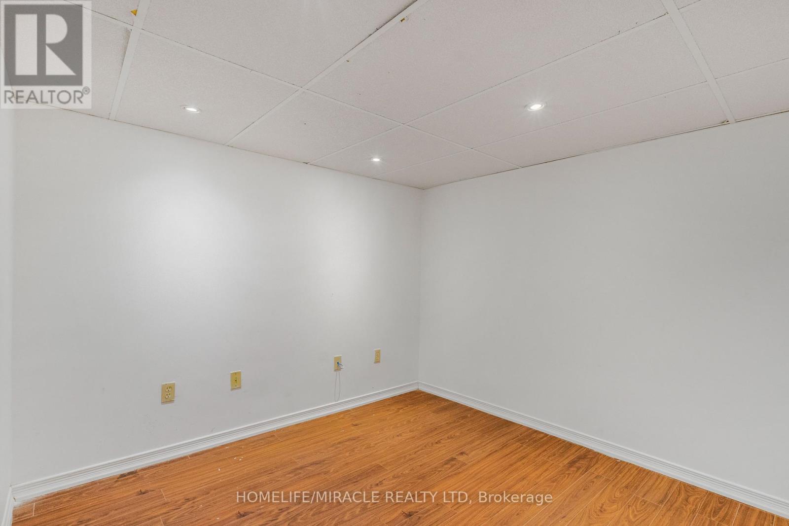 4 Eastwood Drive, Welland, ON - Indoor Photo Showing Other Room