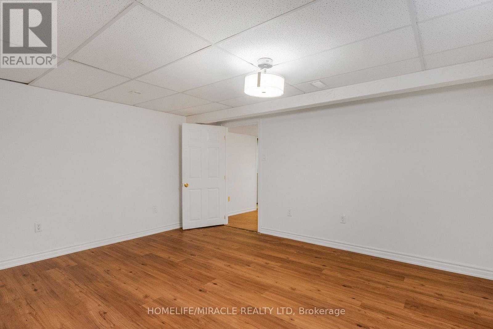 4 Eastwood Drive, Welland, ON - Indoor Photo Showing Other Room