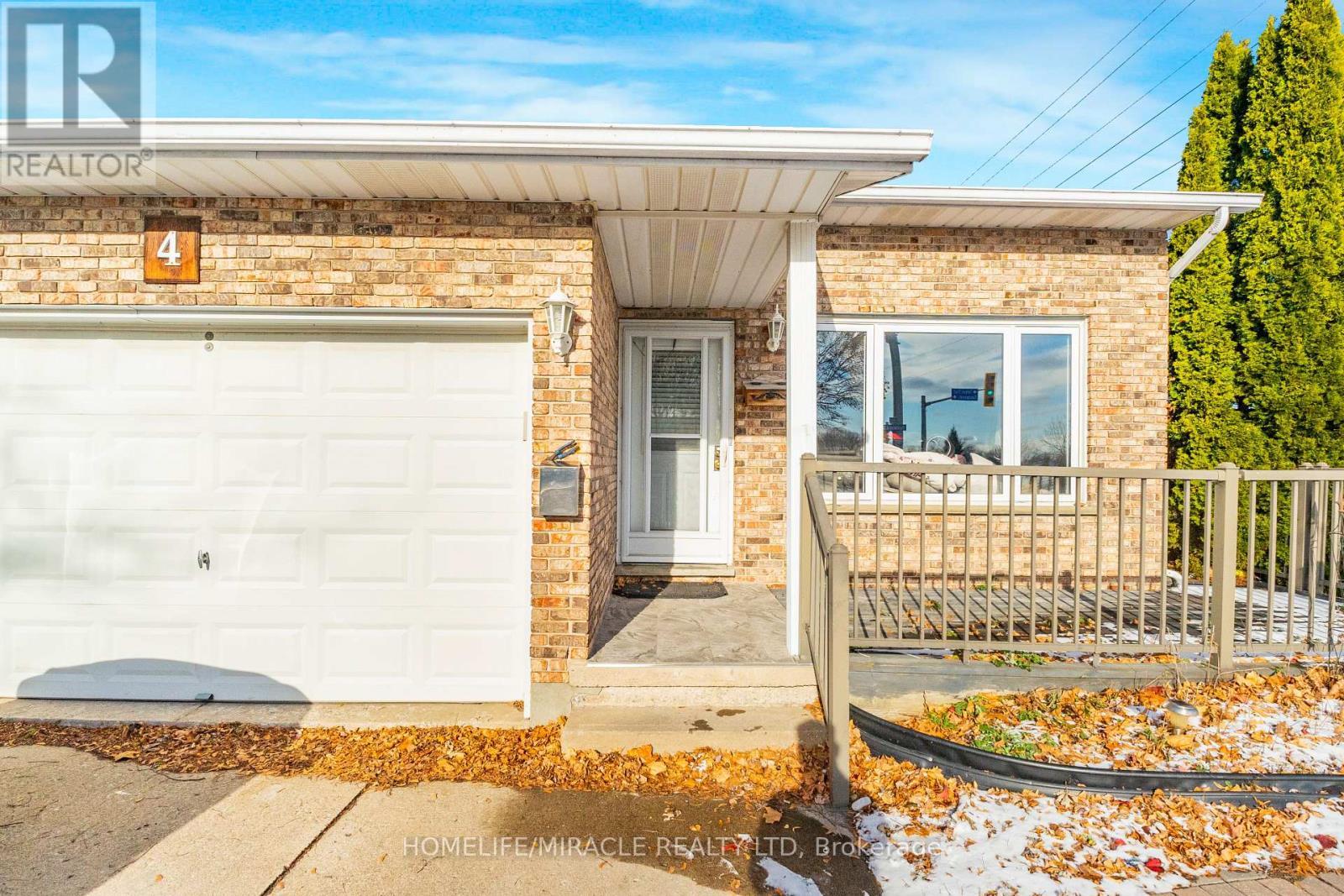 4 Eastwood Drive, Welland, ON - Outdoor