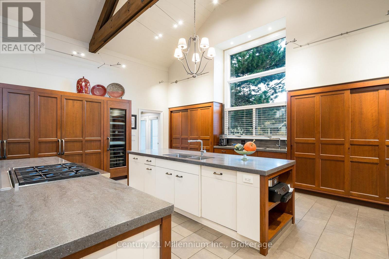 160 Grand Cypress Lane, Blue Mountains, ON - Indoor Photo Showing Kitchen With Double Sink