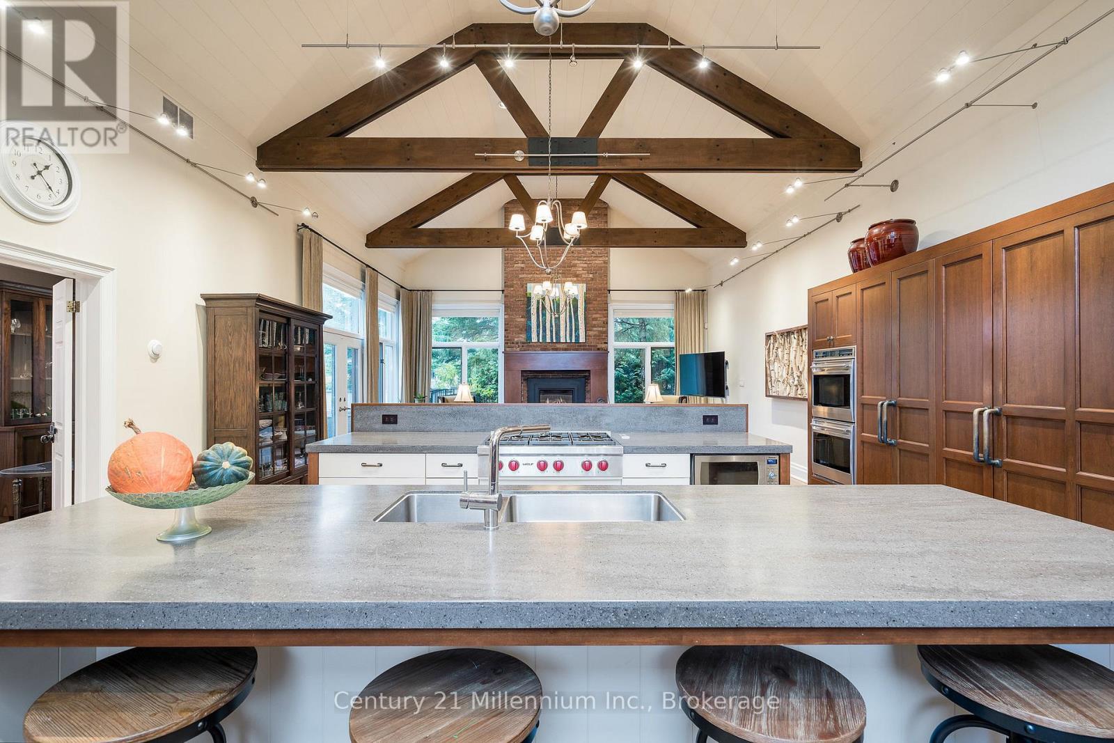 160 Grand Cypress Lane, Blue Mountains, ON - Indoor Photo Showing Other Room